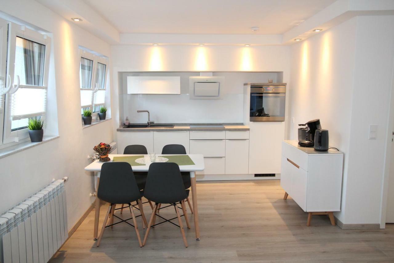 Neue Und Moderne Ferienwohnung Mulheim an der Ruhr Bagian luar foto